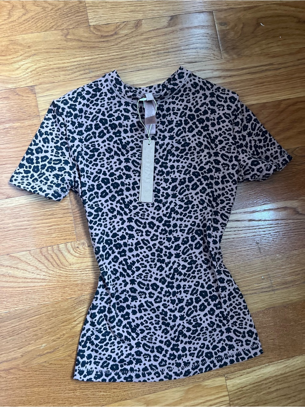 SKIMS Leopard Print Short Sleeve Crewneck Top - Pink & Black
